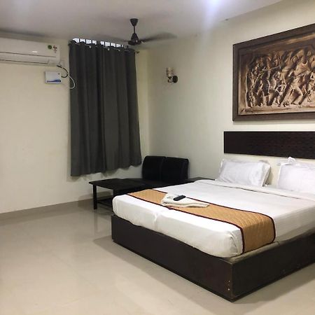Sai Lakshmi Pavanam Chennai Exterior foto
